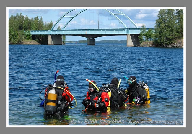 Divers-On-Lake